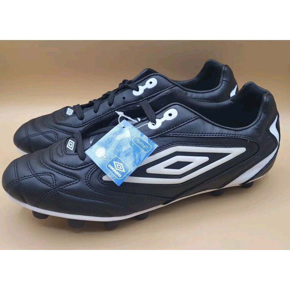 Umbro Mens Soccer Cleats Sting Size 12 Black‎